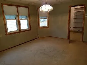 1010 Farrington St — Photo 13