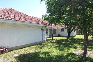 3rd image of 1321 Nightingale Ave