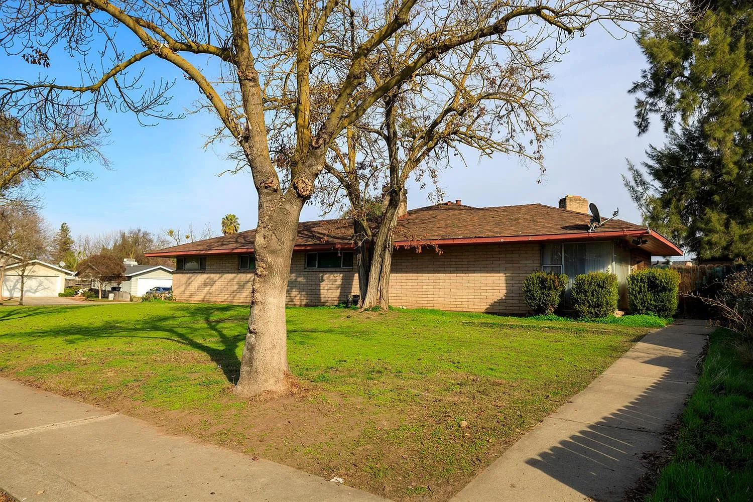 1212 Pietriana Way photo 1