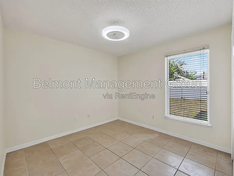 2127 Korat Ln — Photo 12