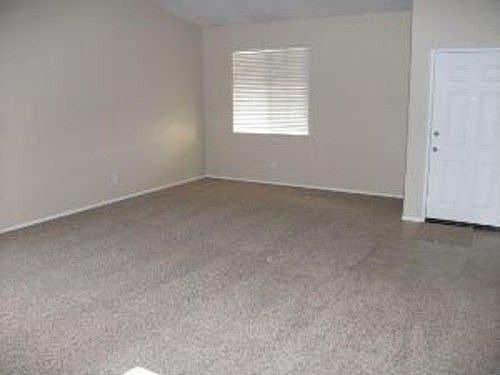 4th image of 36045 Elaine Way