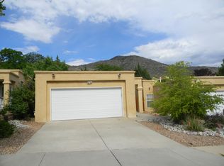 3644 Arboleda Senda NE, Albuquerque, NM 87111