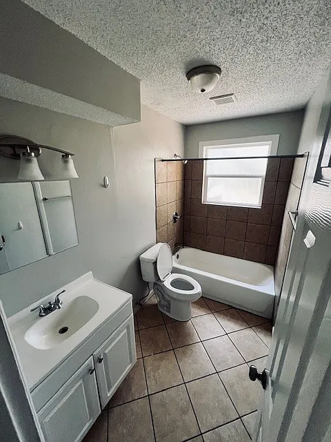 2 bed, 600 sqft, $725 — Photo 2