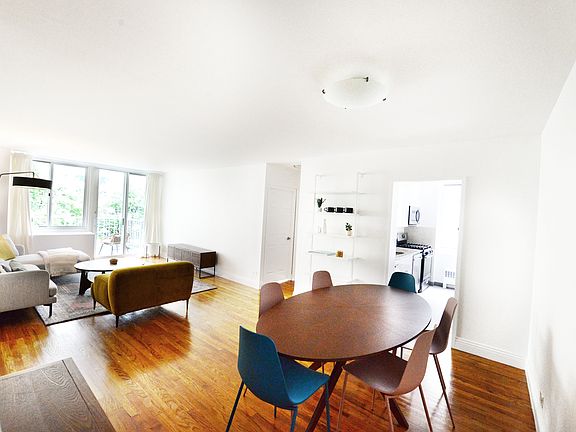 4th image of 220 E 65th St APT 6M