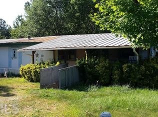 40 Salem Dr, Hampton, GA 30228