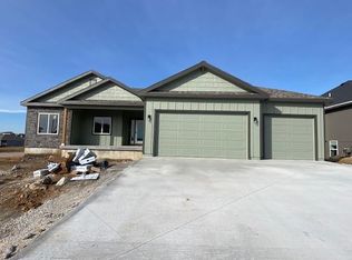 20936 W 188th Ter, Spring Hill, KS 66083