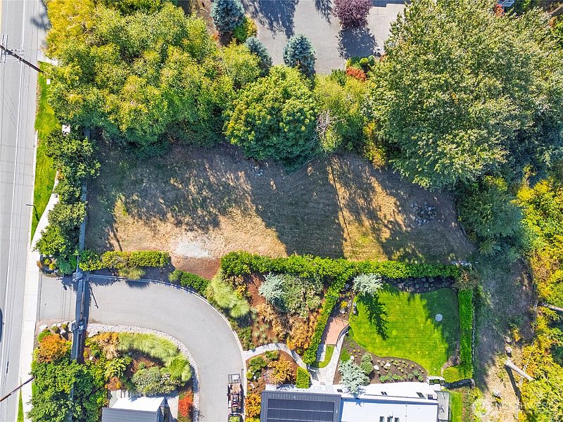 5th image of 3820 Leeward Lane