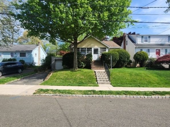 8 Parkway, Caldwell Boro Twp., NJ 07006