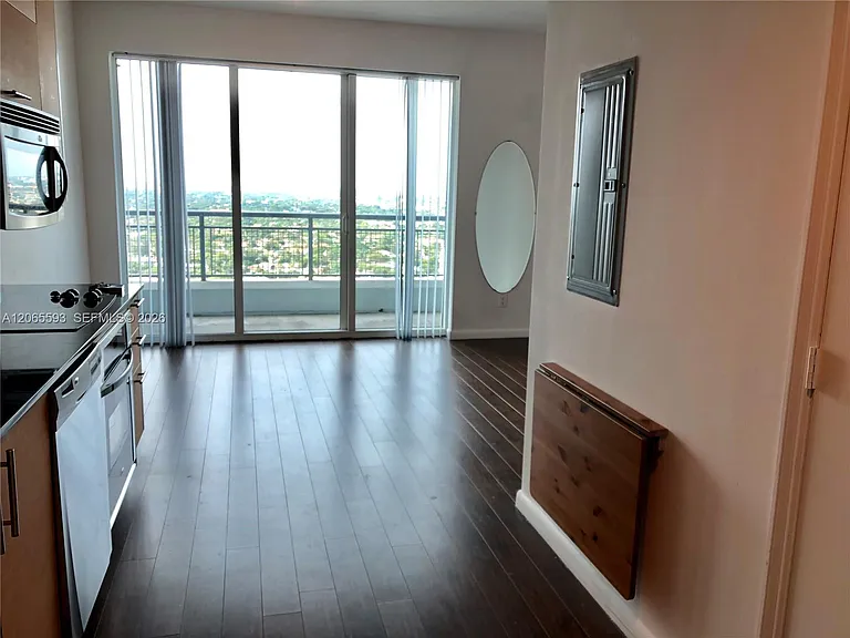 60 SW 13th St #2519 — Photo 3