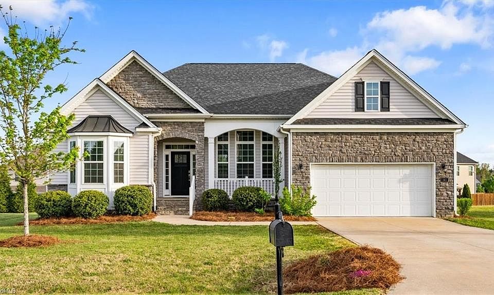 1st image of 141 Willowbrooke Way