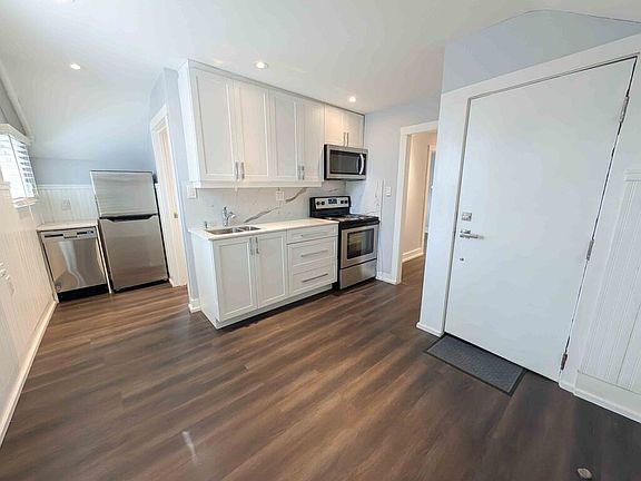 2nd image of 49 Thorold Rd #4
