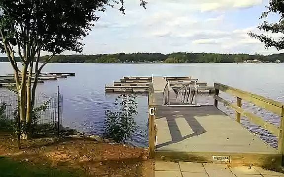 5th image of 314 Eagles Harbor Dr