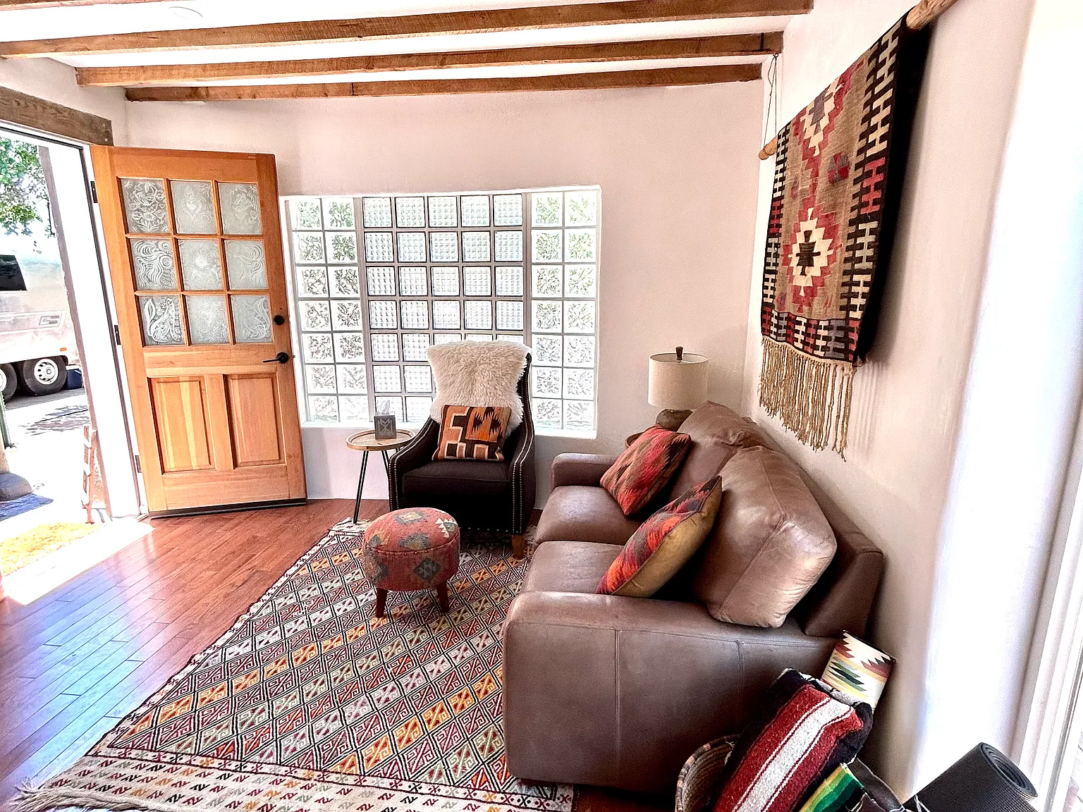 1 bed, 800 sqft, $2,250 — Photo 2