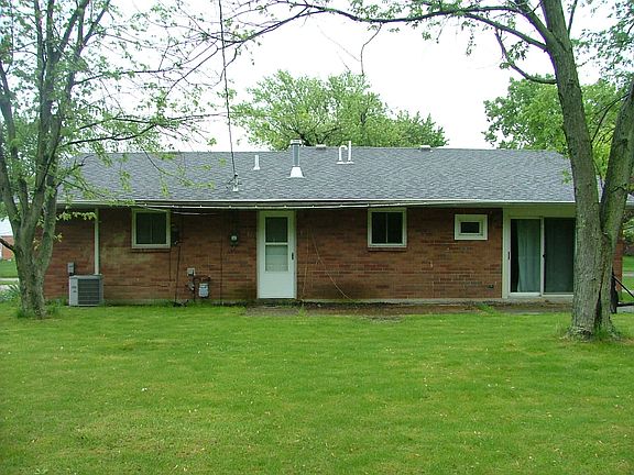 3rd image of 2853 Silvercliff Dr