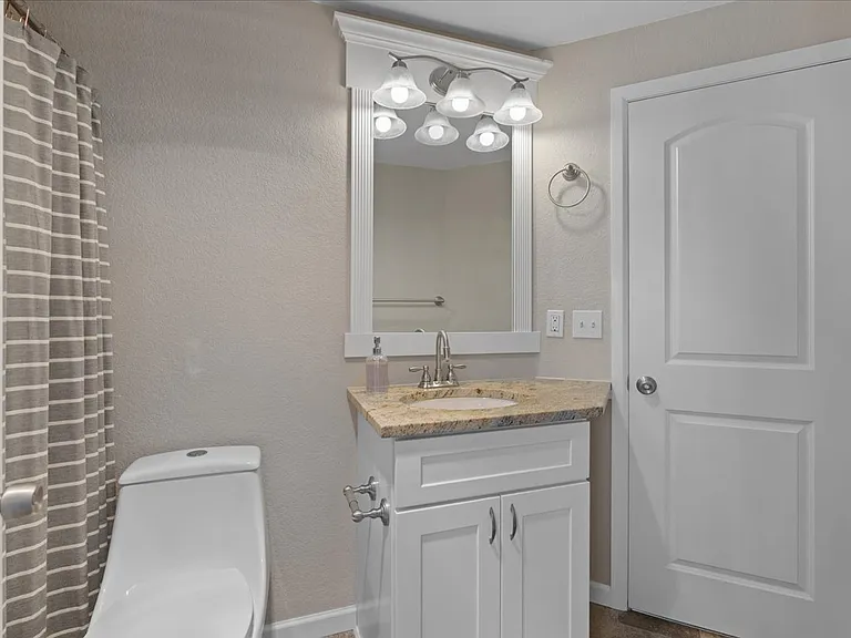 9815 Holly Dr #A305 — Photo 29