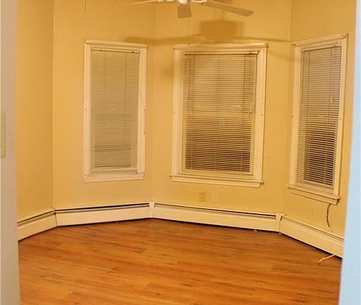 4th image of 125 Auburn St