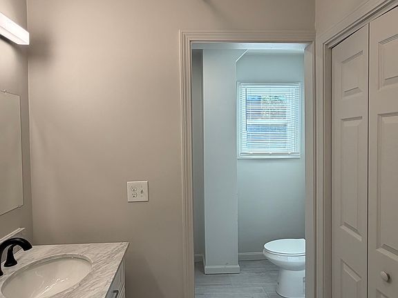 5th image of 344 Blackstone St #2
