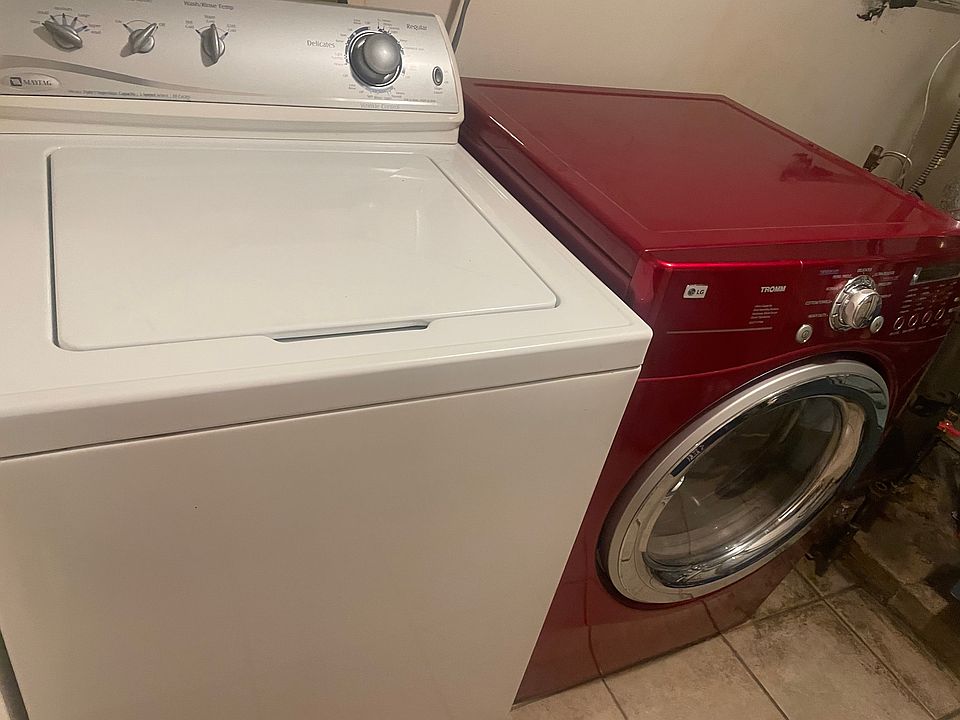 1st image of 559 Liberty Ave #2