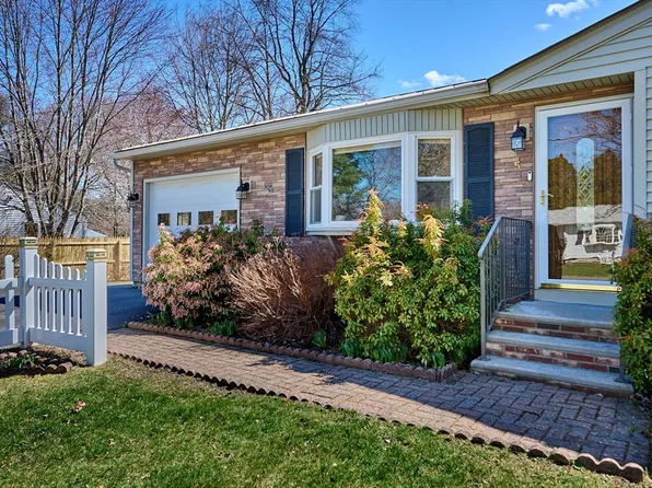 5 Winchester Ter, Northampton, MA 01062