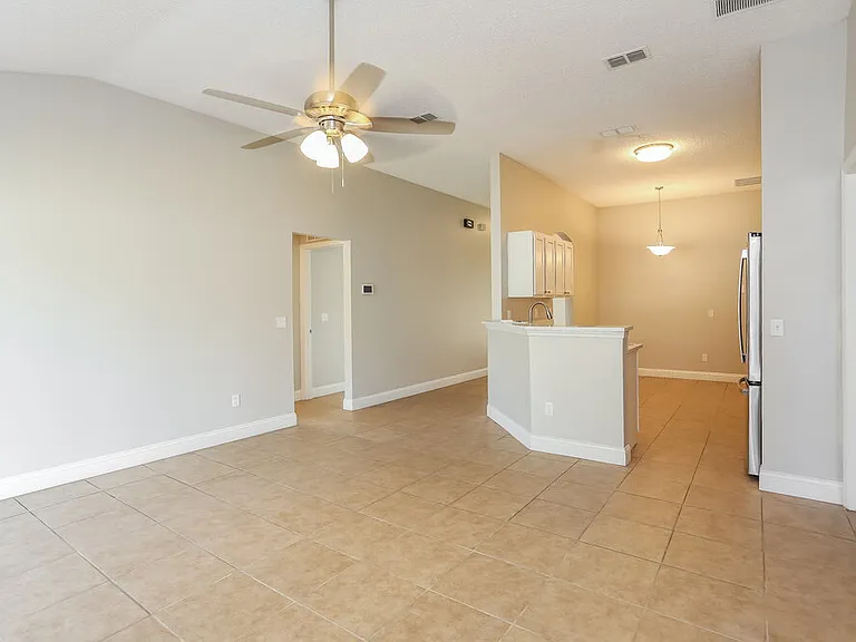 8077 Welbeck Ln — Photo 3