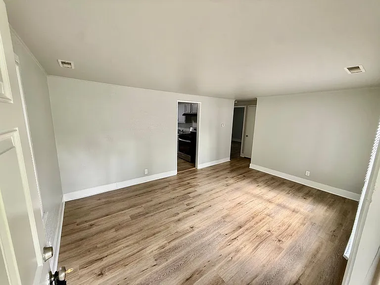 4341 Elm Ave — Photo 4
