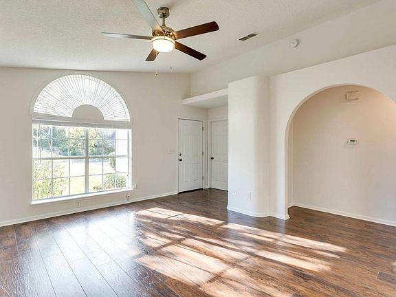 5th image of 1821 McClure Ln