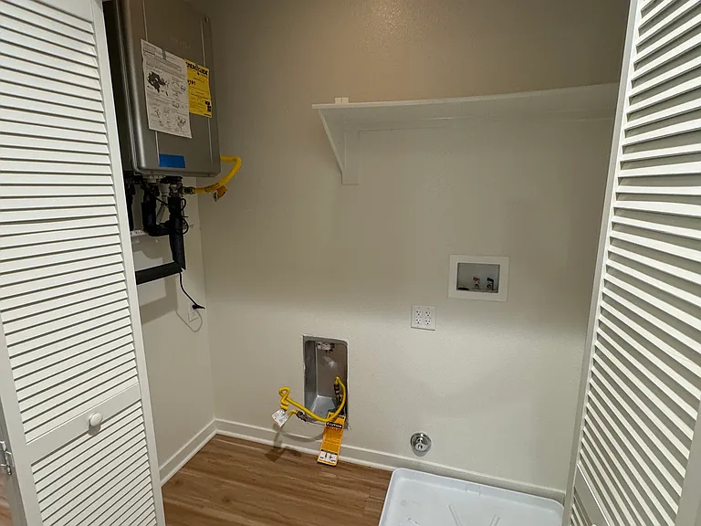 7262 Garfield Ave #102 — Photo 16