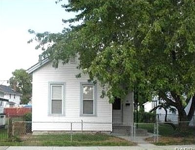 1st image of 28 More Ave