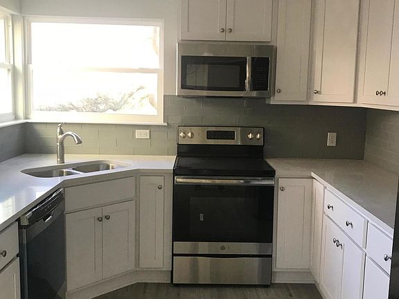 4th image of 175 21st Ave S