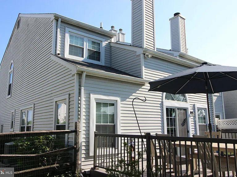 72 Skyview Way — Photo 3