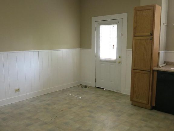 4th image of 2750 W Main St