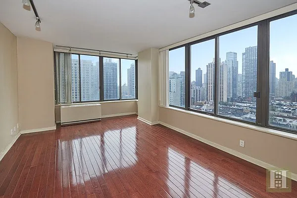 Rented by Halstead Real Estate | media 14