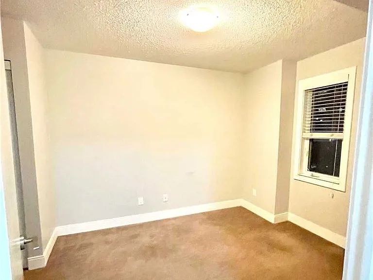 330 Village Green Sq #Townhouse 46 — Photo 5
