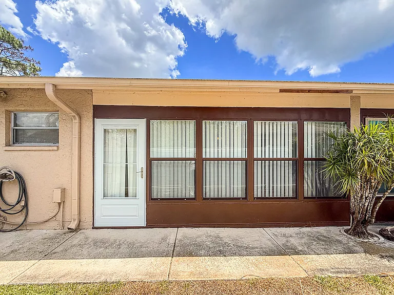 2604 Woodgate Ln #J-6 — Photo 17