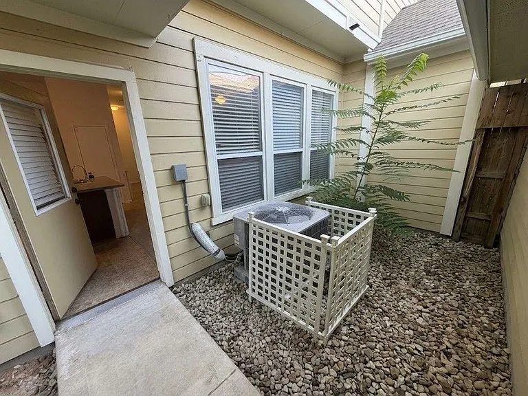 4112 Mattie St — Photo 12