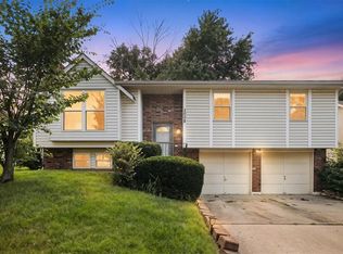 3008 S Bryn Mawr Dr, Independence, MO 64057