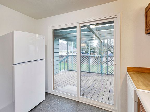 5th image of 13720 SE 268th St