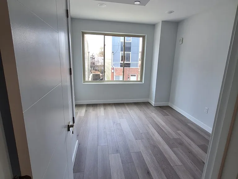 2513 N 7th St #2 — Photo 8