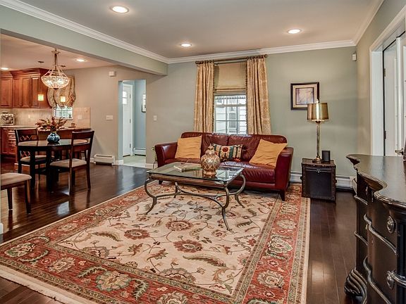 5th image of 8 Brighton Pl