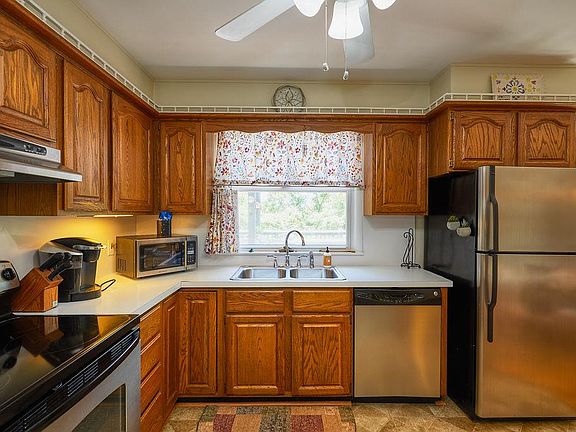 4th image of 212 Myrick Dr