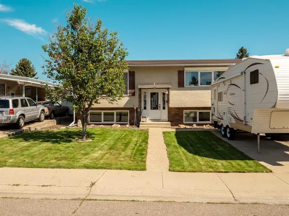 2707 S 11th Ave N, Lethbridge, AB T1H 1N5