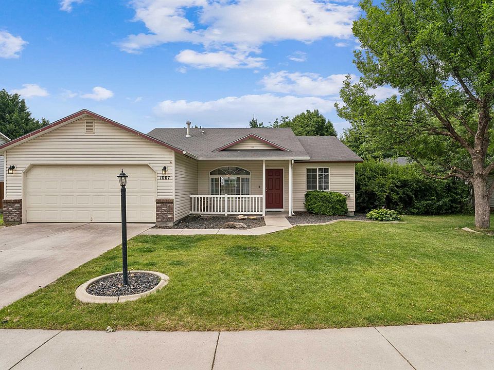 1st image of 1007 W Honker Dr