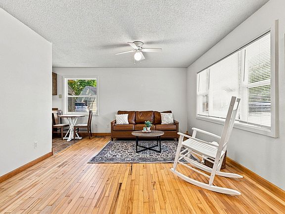 4th image of 309 Colorado Cir