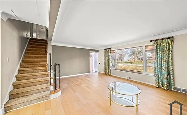 21516 Halworth Rd — Photo 11