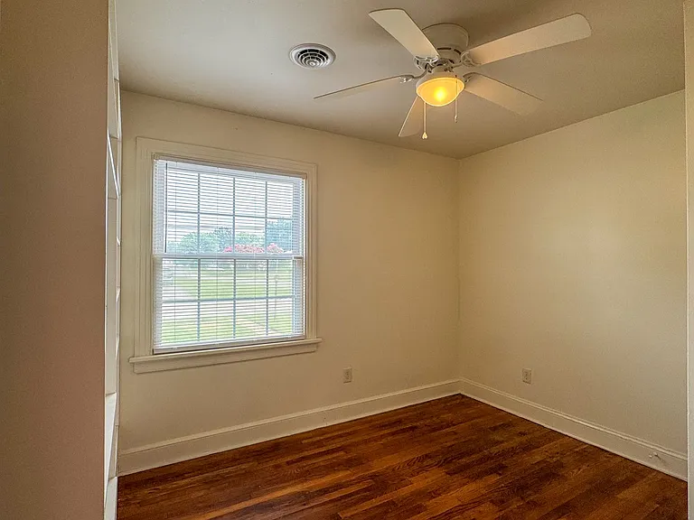 1809 Geffert Dr — Photo 13