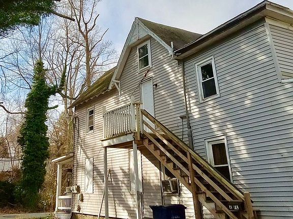 3rd image of 53 Lincoln St Floor 2