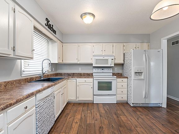 5th image of 4535 31st St