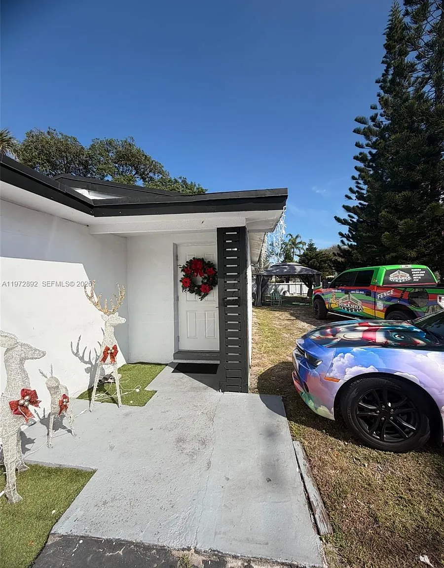 Broward Estates Sec 2 — Photo 1