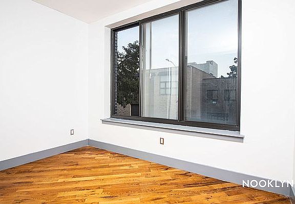 3rd image of 65 Huron St APT 2l