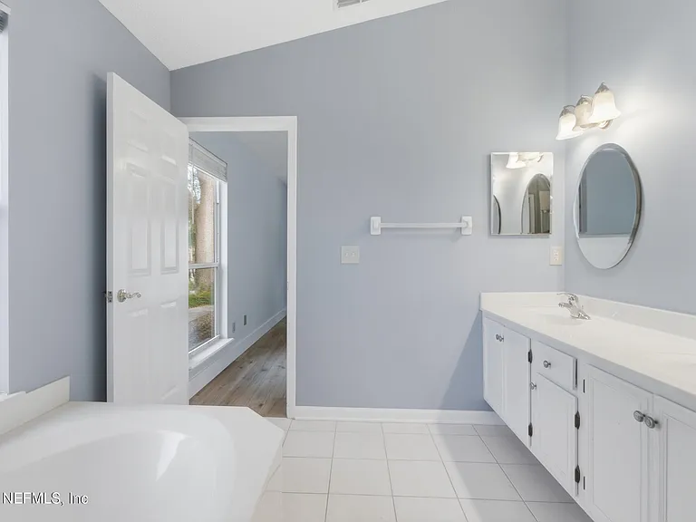421 Chicopee Ct — Photo 27